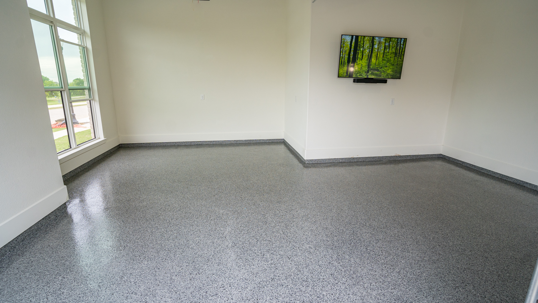 Polyaspatic coating floor installed in one day